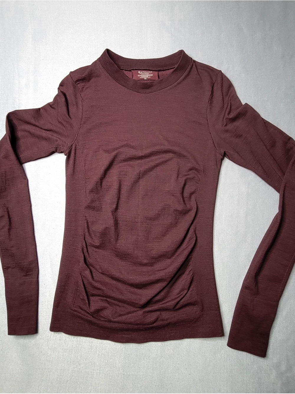 Athletic performance base layer wool  blend long sleeve pullover color plum  XS